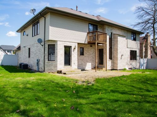 3051 Elliot Ln, Homewood, IL 60430-2849
