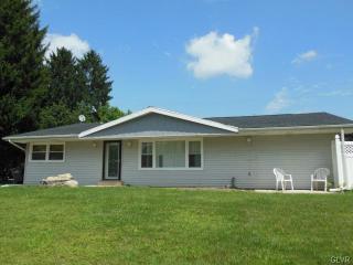 1111 Glick Ave, Allentown, PA 18103-5324
