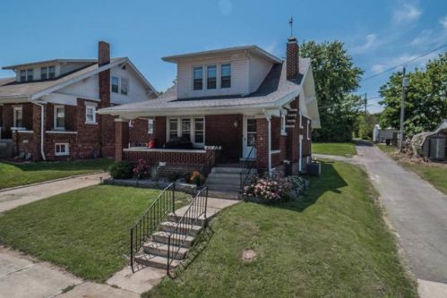 421 Epperson St, Moberly, MO 65270-1748