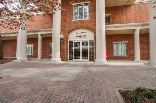 3820 Waterford Dr, Addison TX 75001-7954 exterior