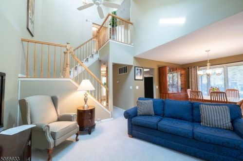 42 Inverrary Pl, Annandale, NJ 08801-1614