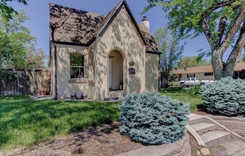 3295 Krameria St, Denver, CO 80207-2135