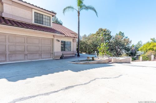 426 Avenida Abajo, El Cajon, CA 92020-7772