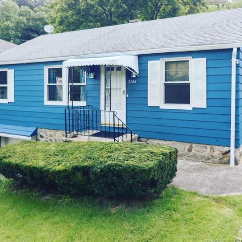 2344 Main St, Waterbury, CT 06704-2018