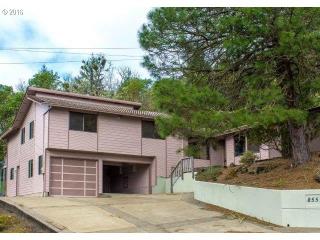 855 Magnolia St, Sutherlin, OR 97479-9850