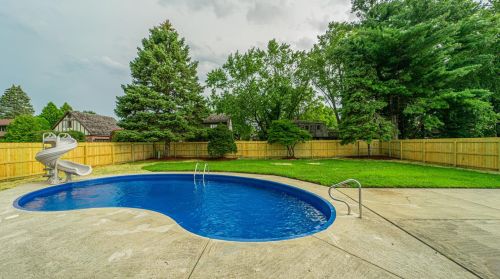 1135 Tulip Ln, Hammond IN  46321-3022 exterior