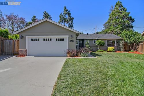 227 Nob Hill Way, Los Gatos, CA 95032-7689
