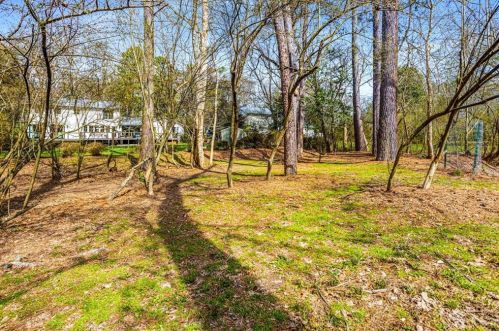 935 Landmark Dr, Atlanta GA  30342-2405 exterior