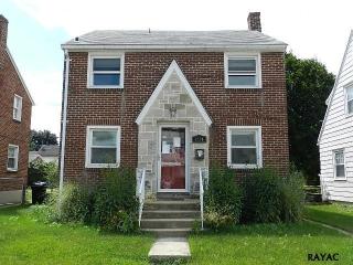 1554 Stanton St, York, PA 17404-5327