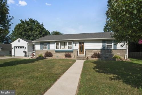 42 Broad St, Pilesgrove, NJ 08098-1311