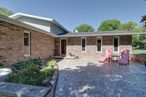 529 Edgebrook Dr, Joliet, IL 60404-9711