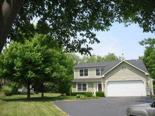 585 Plank Rd, Naperville IL  60563-3268 exterior