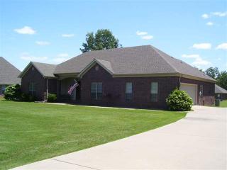 15 Northlake Cir, Conway, AR 72032-7800