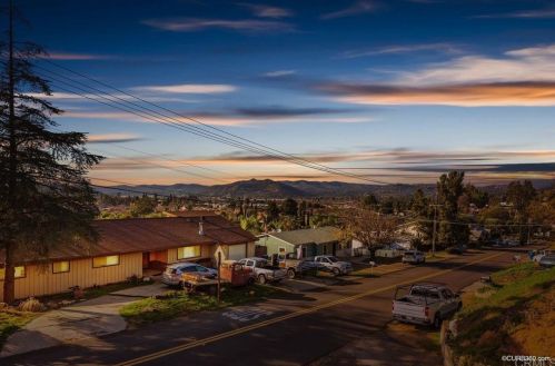 9515 Prospect Ave, Lakeside, CA 92040-4109