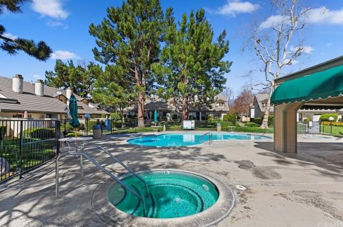 920 Arrow Hwy, Upland CA  91786-5462 exterior