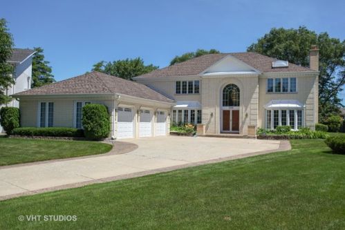 2115 Franklin Dr, Glenview, IL 60026-1073