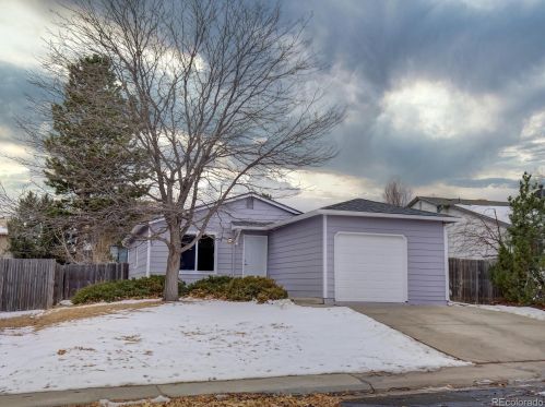 17520 Temple Dr, Denver, CO 80015-1911