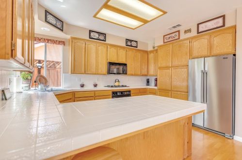 1746 Fir Dr, Los Banos CA 93635-5236 exterior