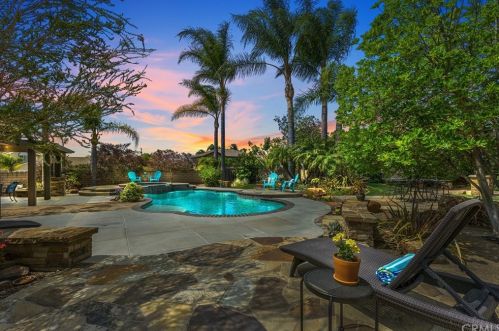 2202 Stallion Dr, Norco, CA 92860-2540