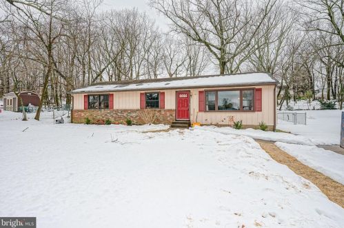 10 1st Ave, Pine Hill, NJ 08021-6133
