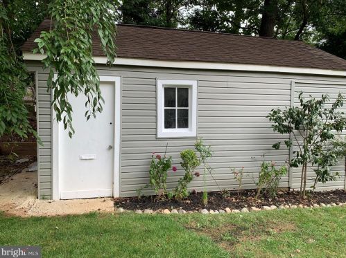 10607 Cavalier Dr, Silver Spring MD 20901-1628 exterior