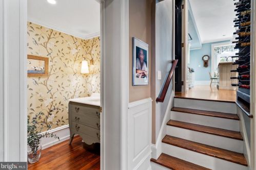 1812 Delancey Pl, Philadelphia PA  19103-6612 exterior