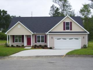 214 Cross Creek Dr, Raeford, NC 28376-9445