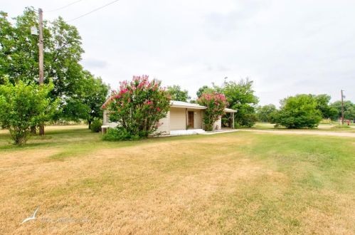 333 Avenue A, Lawn, TX 79530-2621