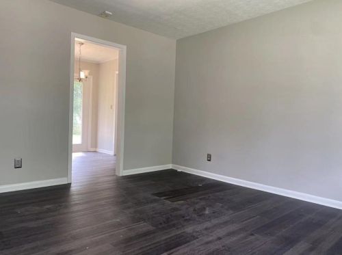 5284 Louis Xiv Ln, Atlanta GA  30349-3475 exterior