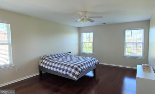 27 Scarlet Oak Dr, Princeton NJ  08540-4610 exterior