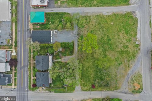 328 Mildred St, Charles Town WV  25414-1834 exterior