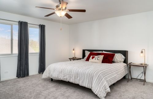 820 Elizabeth Ln, Pingree Grove IL  60140-7715 exterior