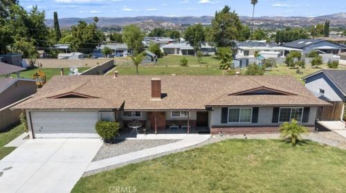 307 Carla Dr, Simi Valley, CA 93065-3010