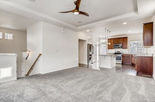 26198 Maple Dr, Aurora CO 80018 exterior