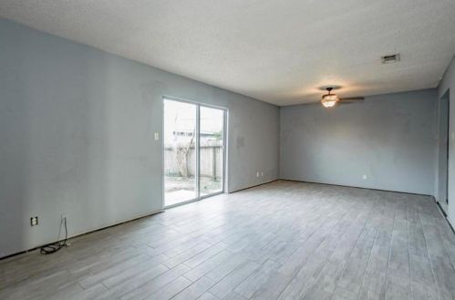 1229 Oregon St, Morgans Point TX  77571-6477 exterior