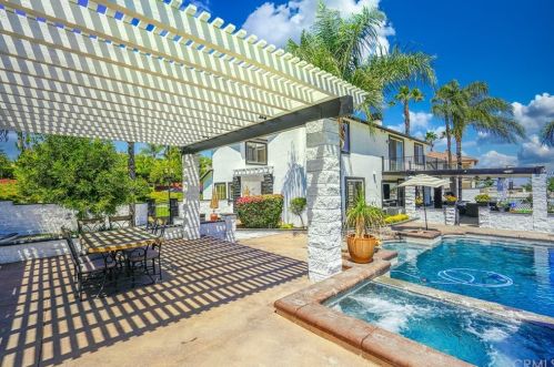 14082 Crystal View Ter, Riverside CA  92508-8705 exterior