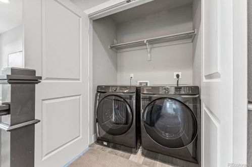 925 Raleigh St, Denver CO  80204-2955 exterior