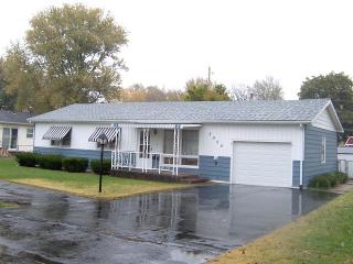 3828 15th St, Moline, IL 61265-6281
