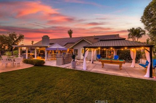 1678 Southport Dr, Riverside CA  92506-5449 exterior