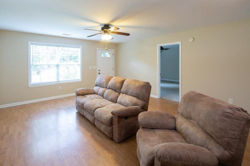 15 Turner Dr, Dawsonville, GA 30534-4335
