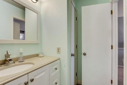 1681 Hickory Hill Dr, Saint Paul MN  55122-2527 exterior