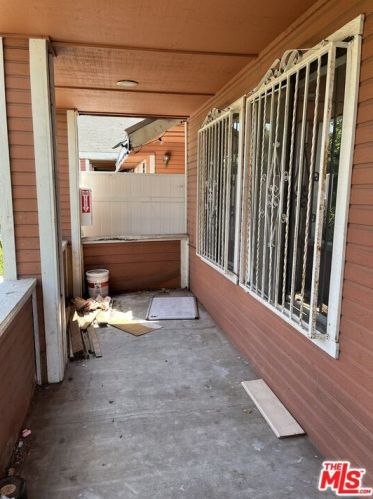 309 Raitt St, Santa Ana CA 92703-3666 exterior