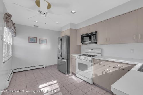 4 Judith Ct, Tinton Falls NJ  07712-4136 exterior