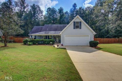 90 Harvey Wood Dr, Porterdale, GA 30016-6603