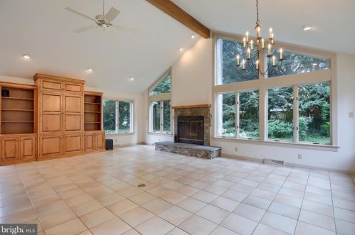 1455 Country Club Dr, Lancaster PA  17601-5211 exterior