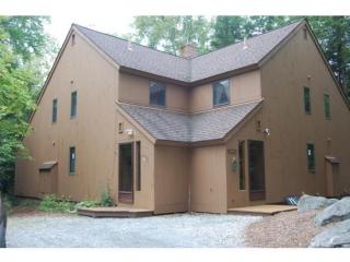 76 Pleasant Dr, Grantham, NH 03753-3502