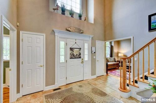 8 Matthew Ct, Dover NJ  07869-1058 exterior