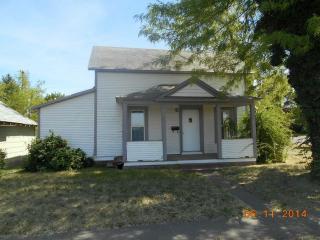 402 3rd Ave, Ritzville, WA 99169-1514