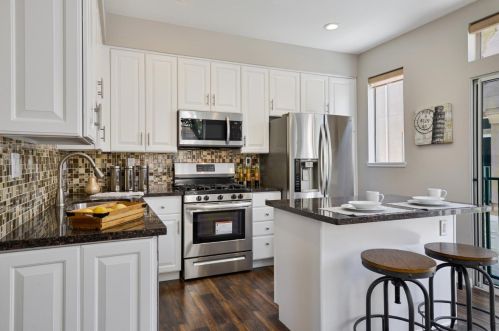 135 Frederick Ct, Mountain View, CA 94043-5276