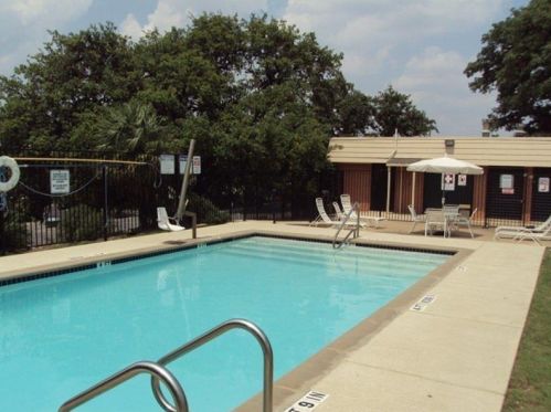 2703 Congress Ave, Austin TX  78704-6413 exterior